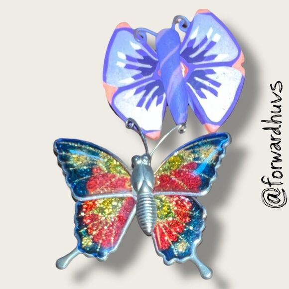 Vintage Butterfly Brooch Set – Lot of 5 – Mixed Metals, Wood & Enamel - Picture 3 of 8